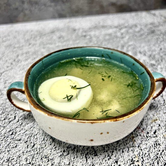 Бульон с яйцом