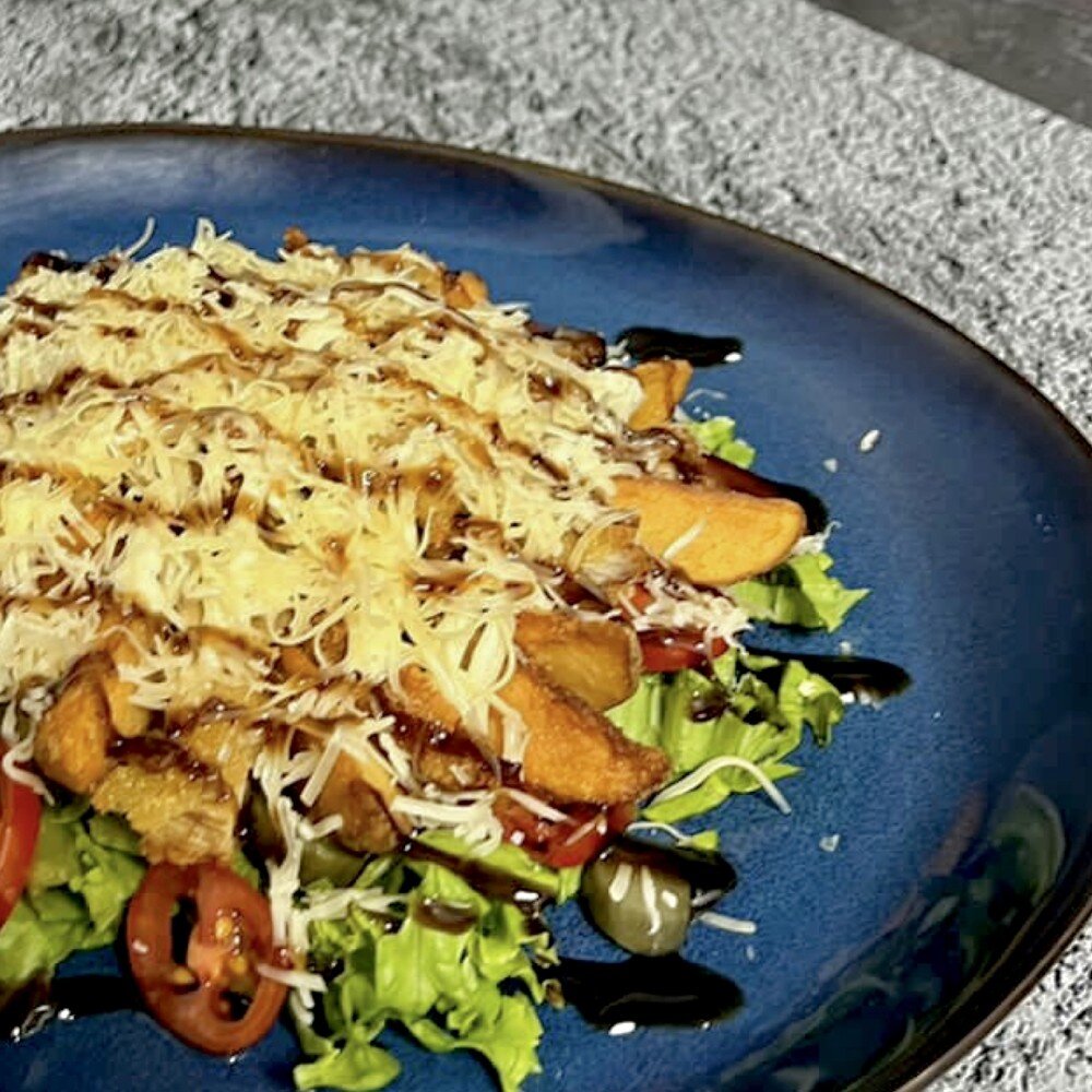 Салат с картофельными дольками