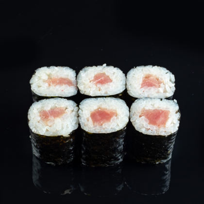 Ролл с тунцом