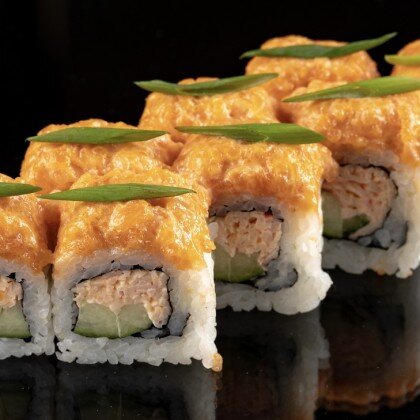 Ролл острый лосось