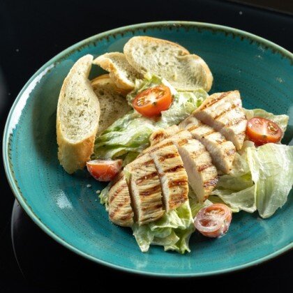 Цезарь с курицей