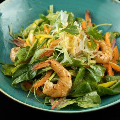 Салат креветки Тандури