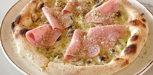 Пицца "Ветчина и грибы"