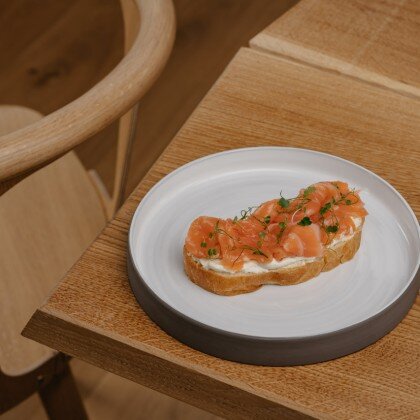 Брускетта с лососем