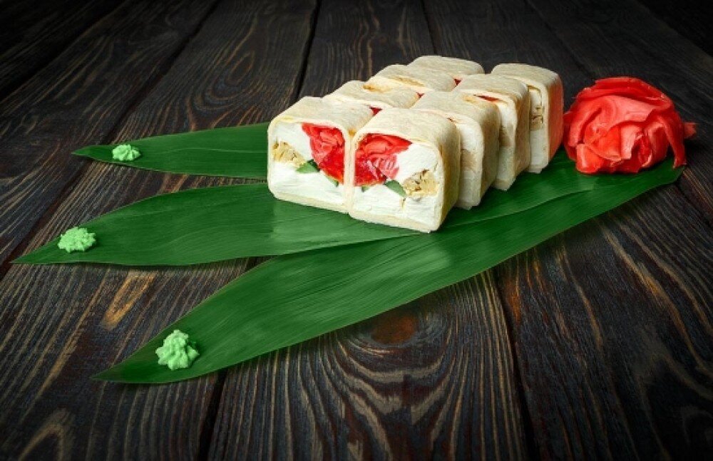 Ролл «Мексиканец с томаго»