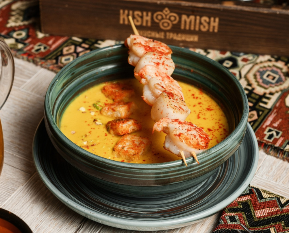 Суп-пюре из тыквы с шашлычком из морепродуктов