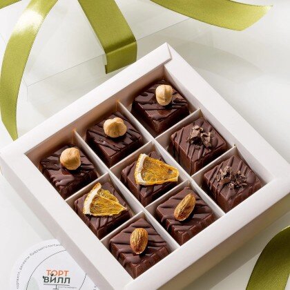 Набор из 9 шоколадных пп-конфет