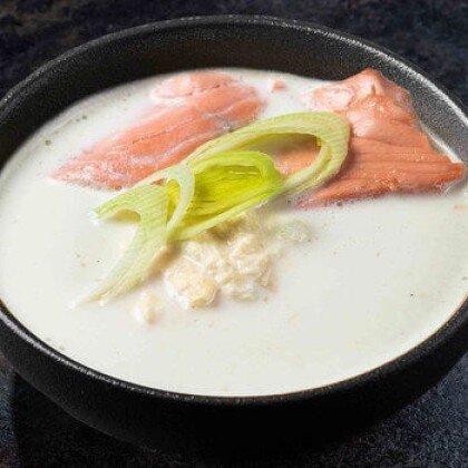 Сливочный суп с лососем