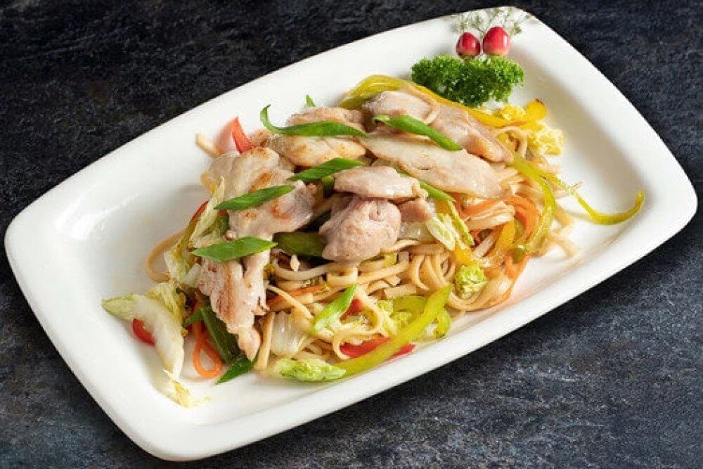 Яки удон лапша с курицей