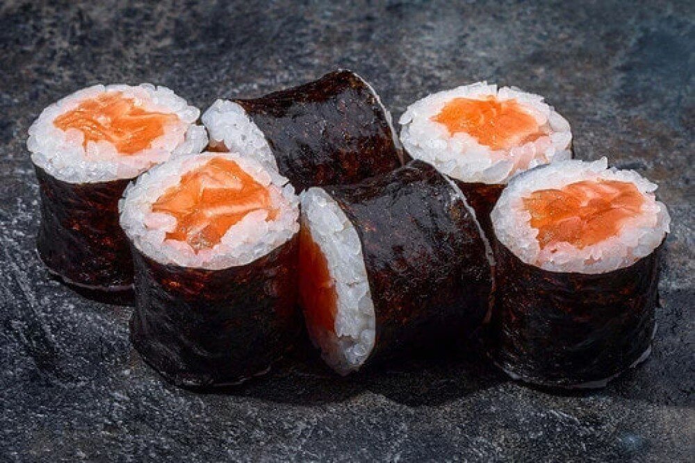 Маки  с лососем