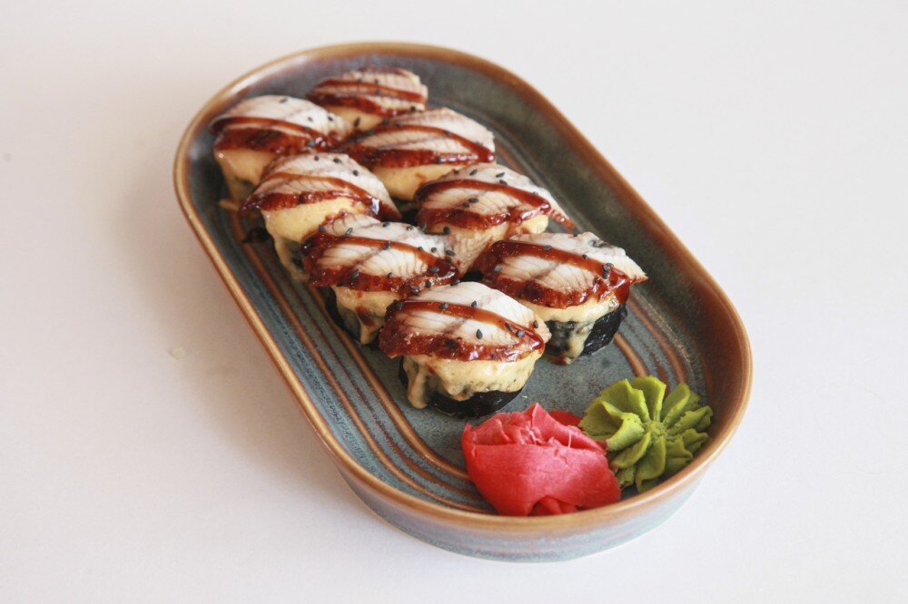 Ролл «Кирой запеченный»