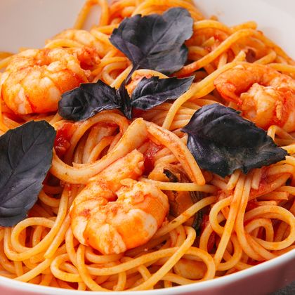 Тихоокеанская с креветками, кальмаром и мидиями