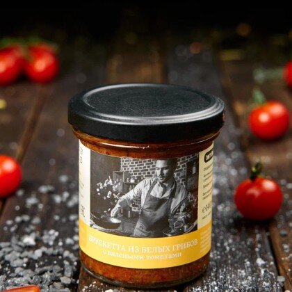 Брускетта из белых грибов с вялеными томатами