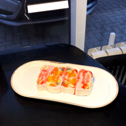 Фруктовый Ролл-Микс с топпингом Клубника