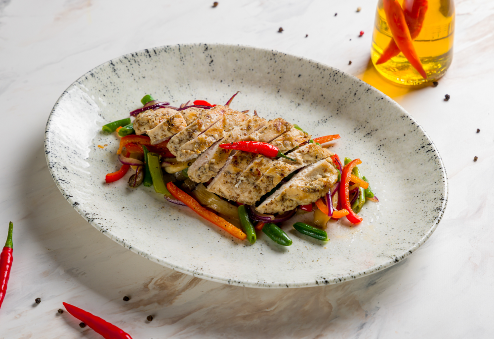 Куриная грудка, запеченная в ароматных травах