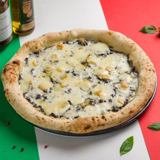 Пицца Тартуфата с черным трюфелем