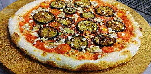 Пицца "Постная с запеченым баклажаном"