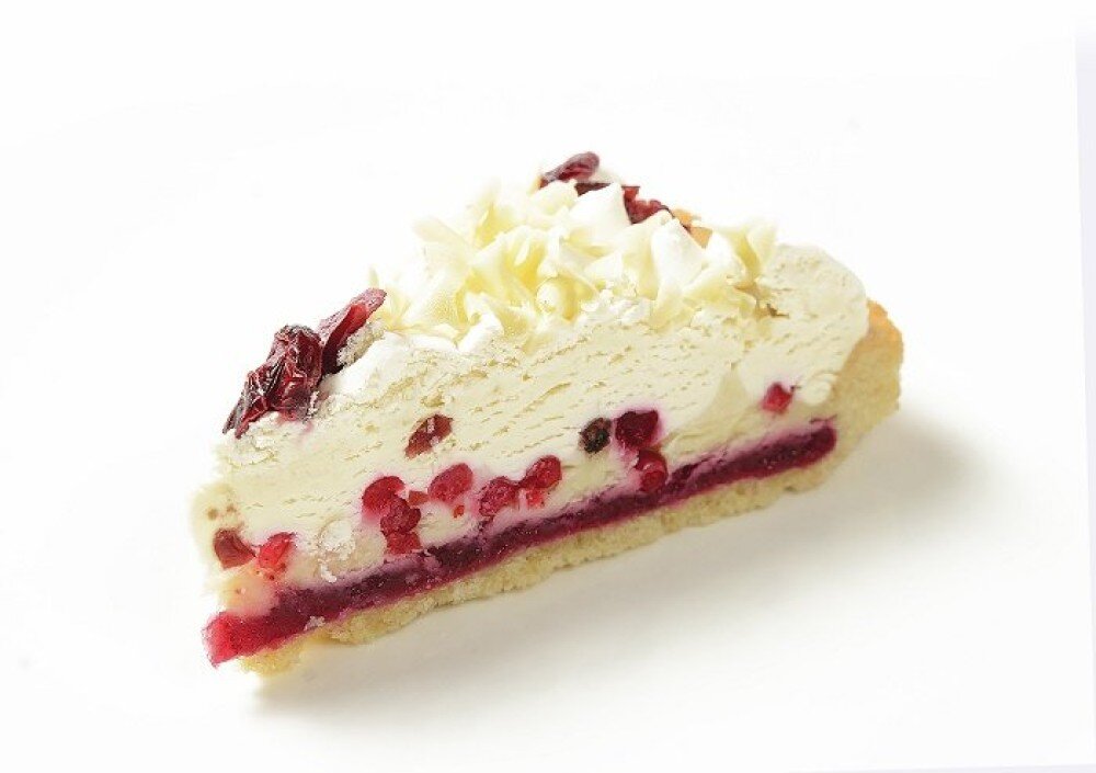 Торт брусничный с белым шоколадом