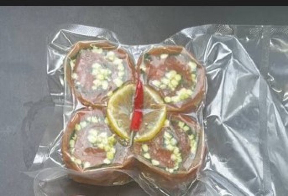 Рулет из кеты с сыром и шпинатом, кг