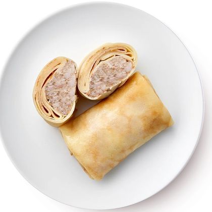 Блины с жульеном из курицы и грибов