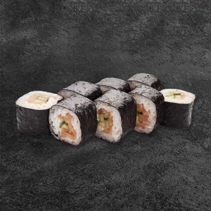 Ролл классический с огурцом и лососем