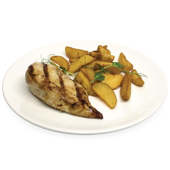 Запечённая пикантная грудка с картофельными дольками