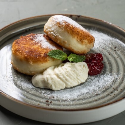 Сырники с малиновым кули