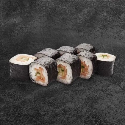 Ролл классический с огурцом и лососем