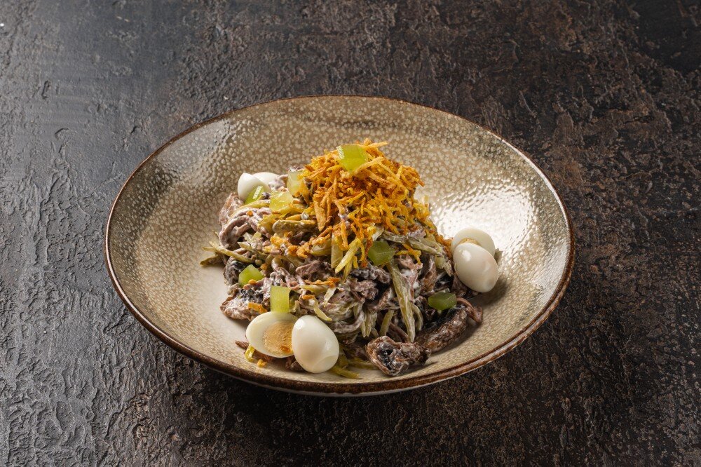 Салат говядина и грибы 450 гр