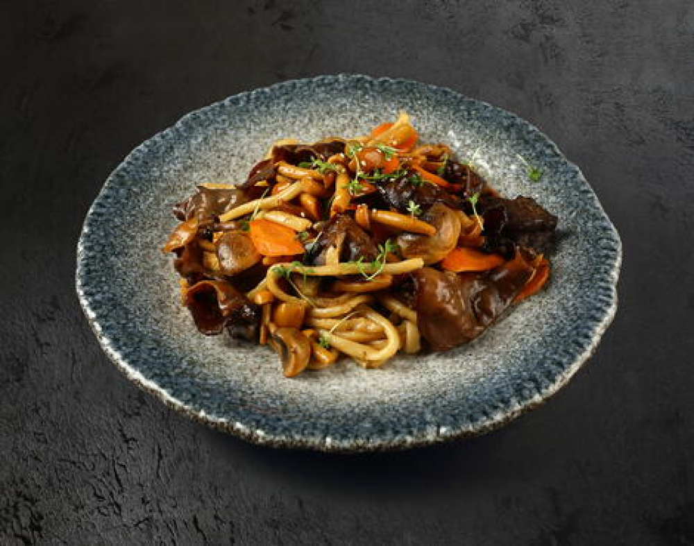 Вок с грибами