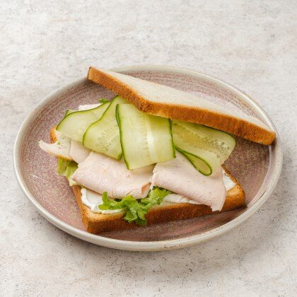 Сэндвич с копченым куриным филе