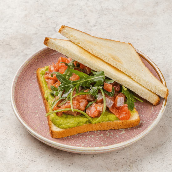 Сэндвич с гуакамоле и кетой