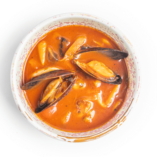 Томатный суп с морепродуктами