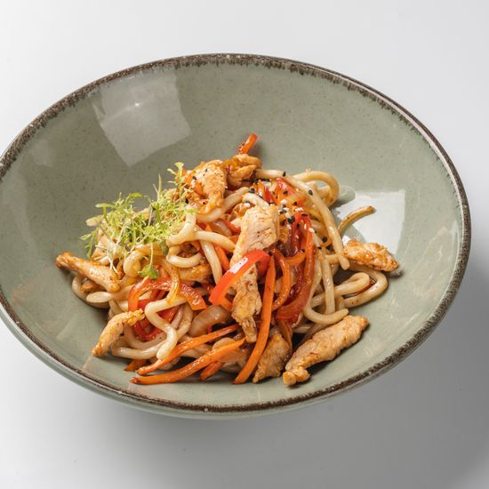 Вок с курицей и соусом терияки