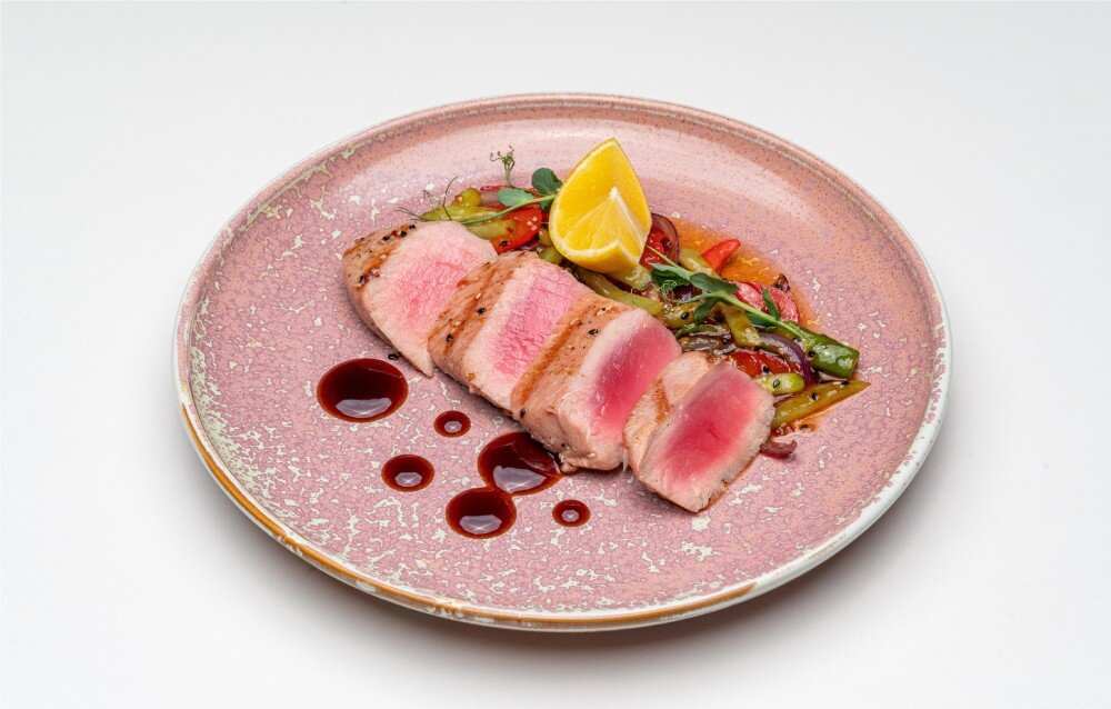 Тунец, жаренный на гриле