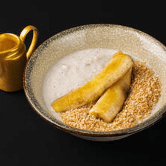 Каша рисовая на банановом молоке с карамелизованым бананом