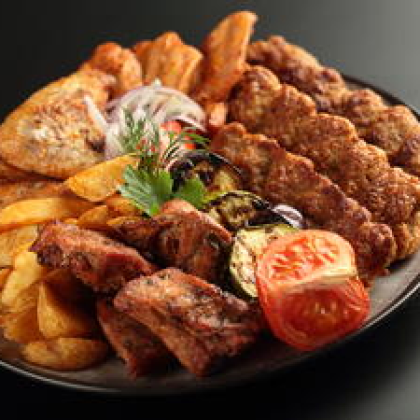 Мясное блюдо на компанию