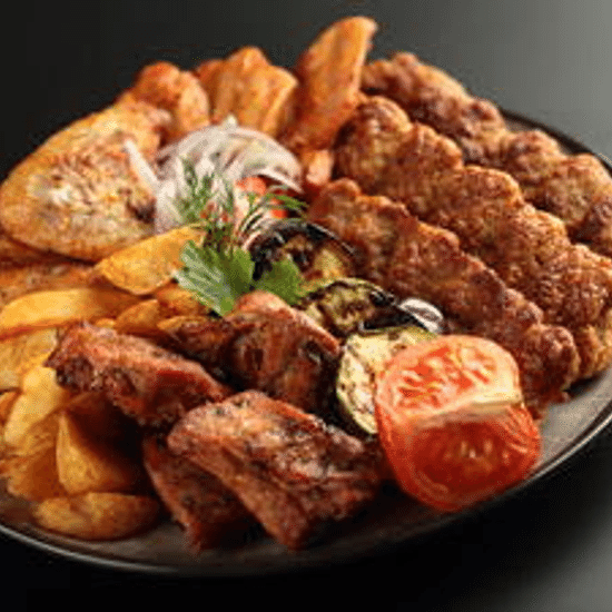 Мясное блюдо на компанию