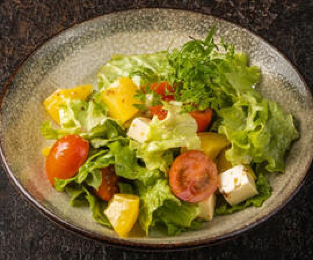 Персик и брынза