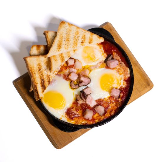 Шакшука с беконом