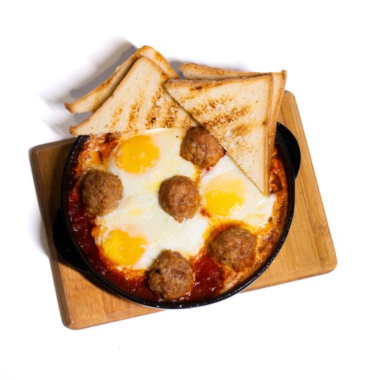 Шакшука с фрикадельками