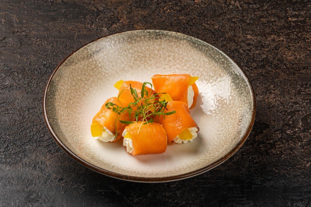 Рулетики  из семги