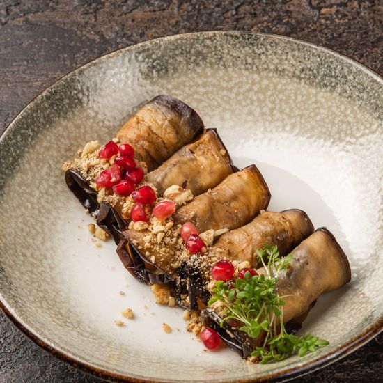 Рулетики из баклажан