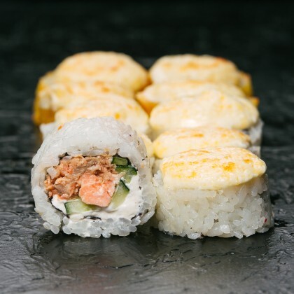 Ролл "Запечённый сяке" 8шт