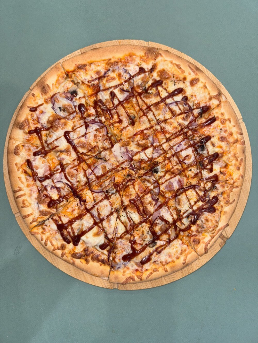 Пицца "Чикен-Барбекю"