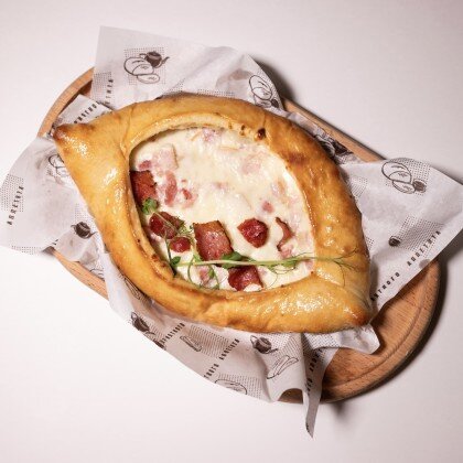 Хачапури аджарский с беконом