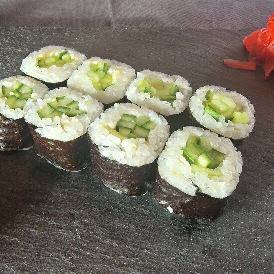 Маки с огурцом