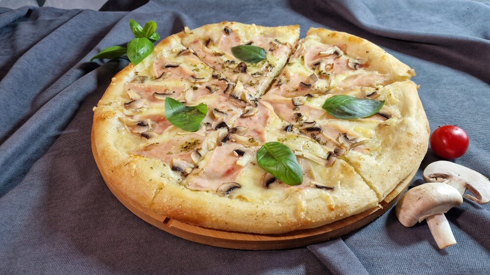 Ветчина и грибы