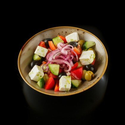 Салат из свежих овощей (почти досанкционный «Греческий»)