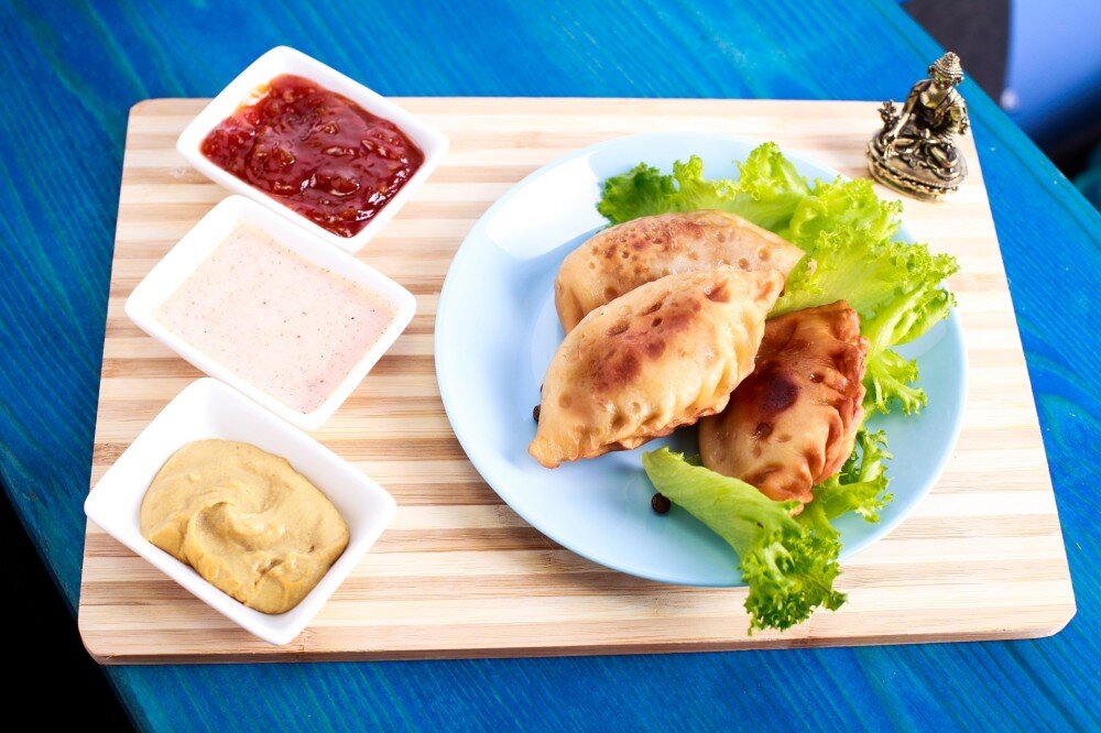 Хушур с мясом  (1 шт.)